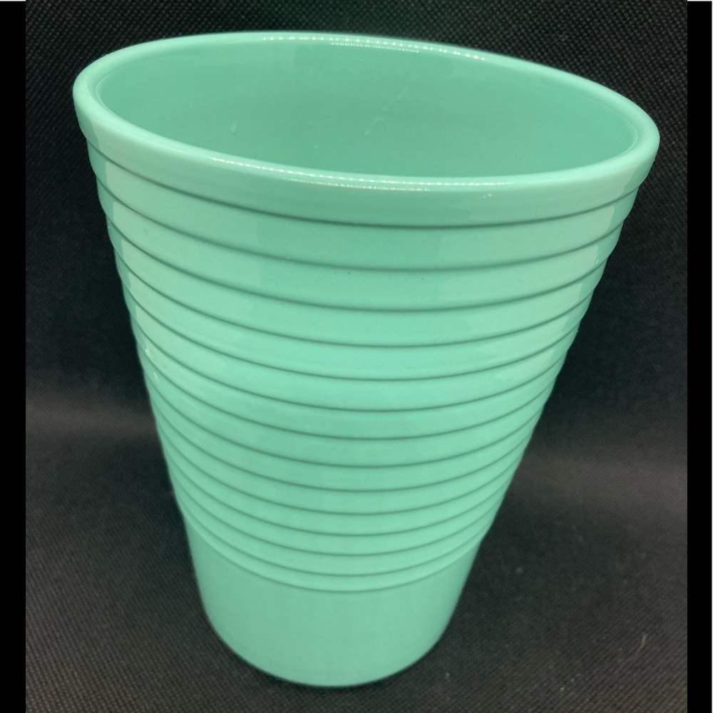 Ceramic vase/planter